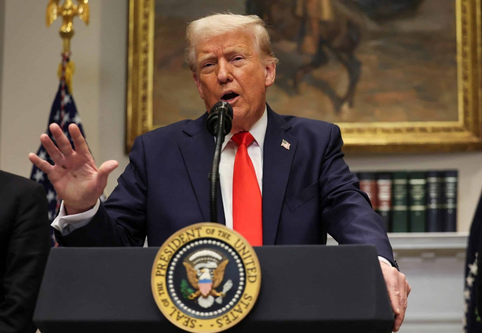 Trump ordonne à l'administration de «faire une pause» de l'aide militaire à l'Ukraine