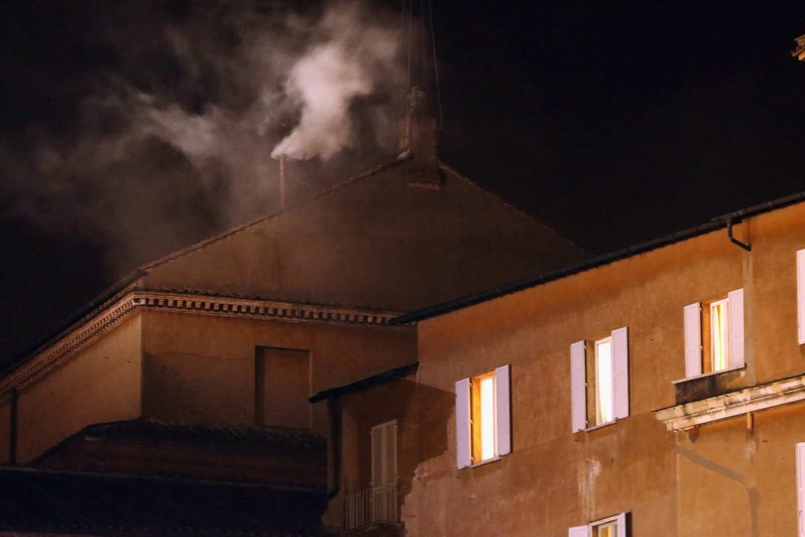 Élire un nouveau pape: que se passe-t-il ensuite et qu'est-ce qu'un conclave papal?