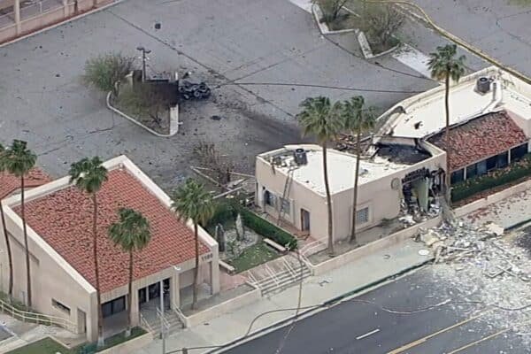 1 mort, au moins 5 blessés dans l'explosion à l'extérieur de la fertilité clinique à Palm Springs